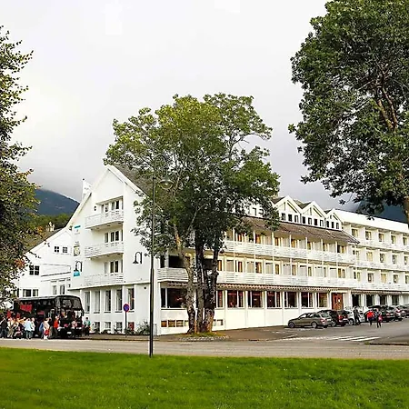 Ξενοδοχείο Kinsarvik Fjordhotel, Bw Signature Collection 3*